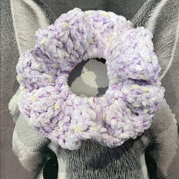 Handmade Lavender Crochet Scrunchies Set of 2 - Picture 2 of 3